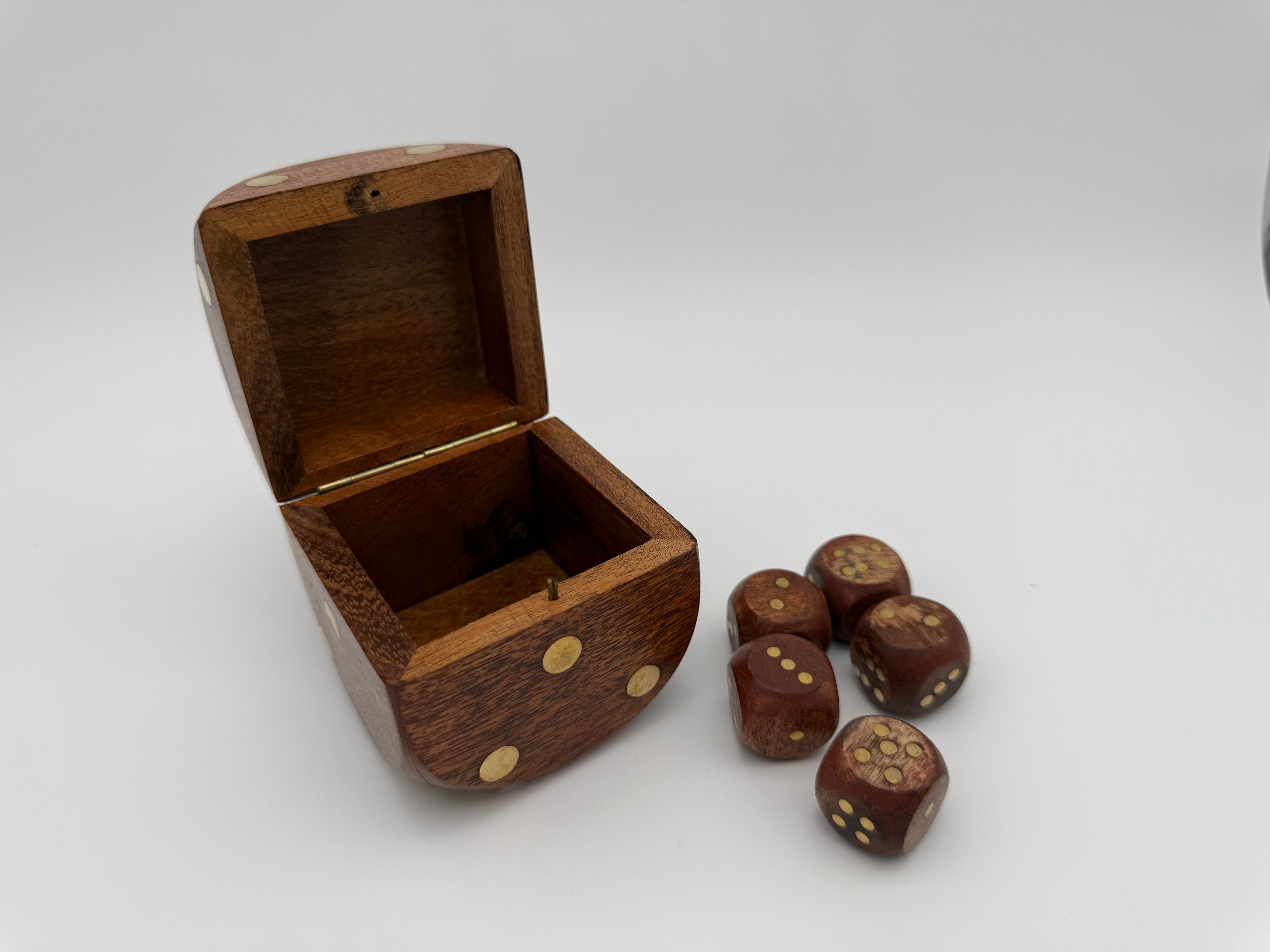 DiceVault – Wooden Edition Cube
