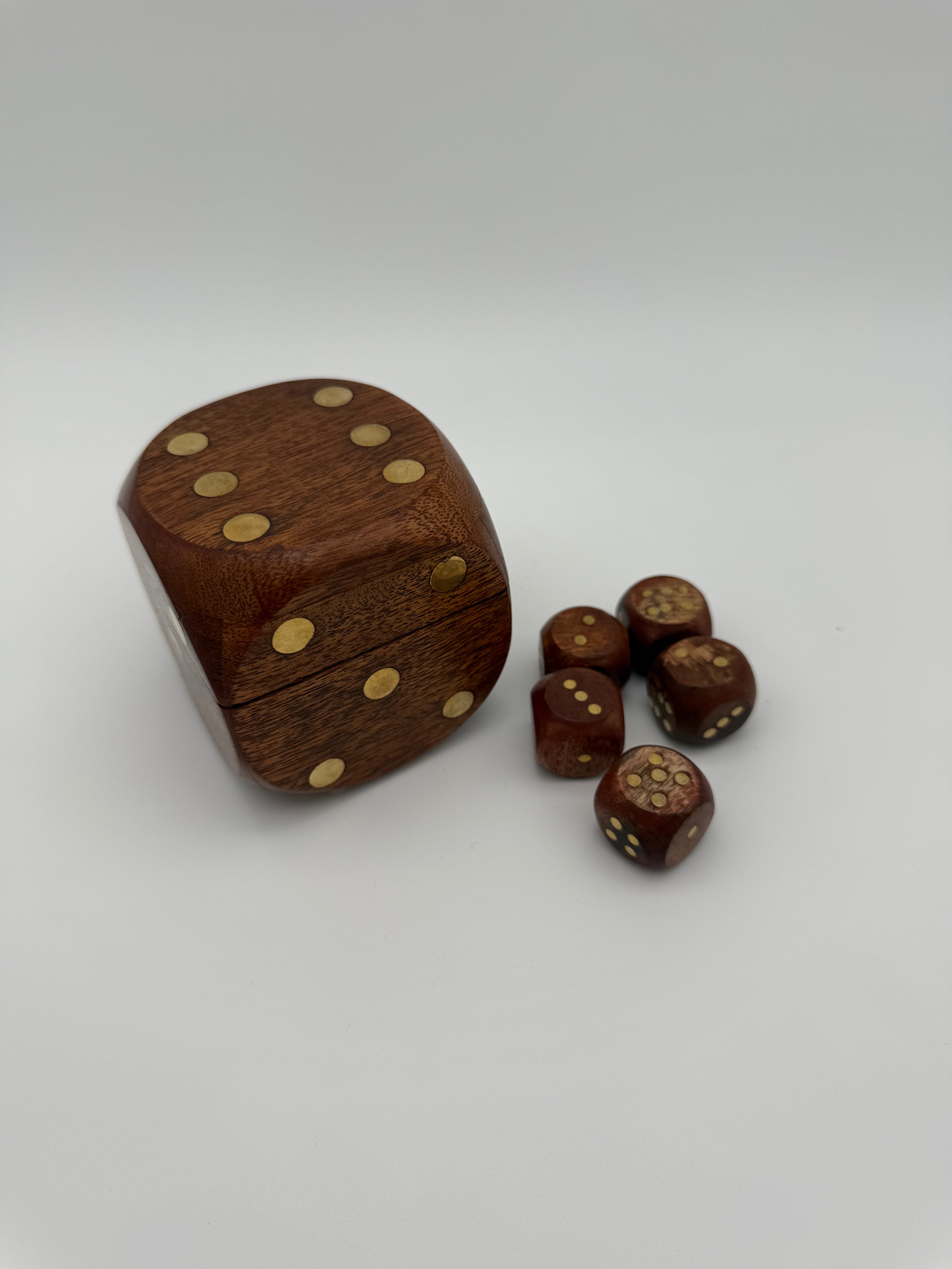 DiceVault – Wooden Edition Cube